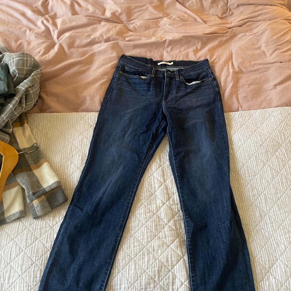 Classic Straight Fit Levi Jeans